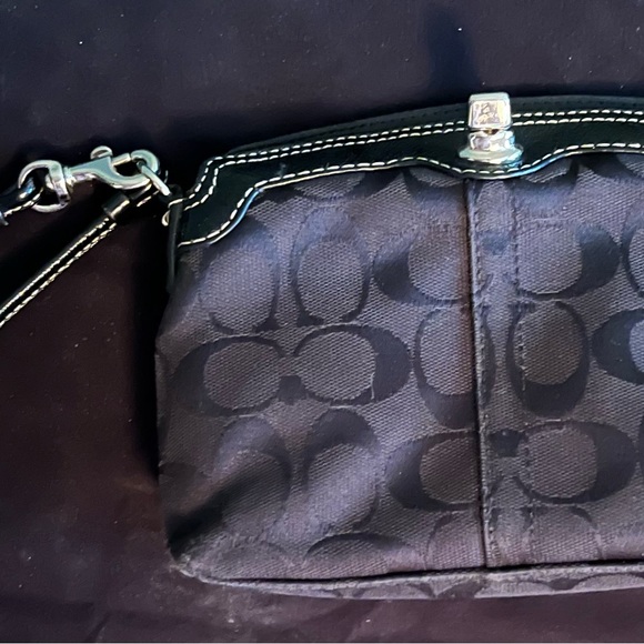 COACH Legacy Top Turnlock 2-Way Baguette Wristlet Black - Picture 3 of 8